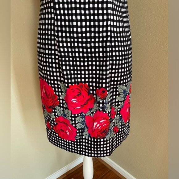 AGB - Black & White Dress with Red Roses - Size: 6 - Picture 2 of 7